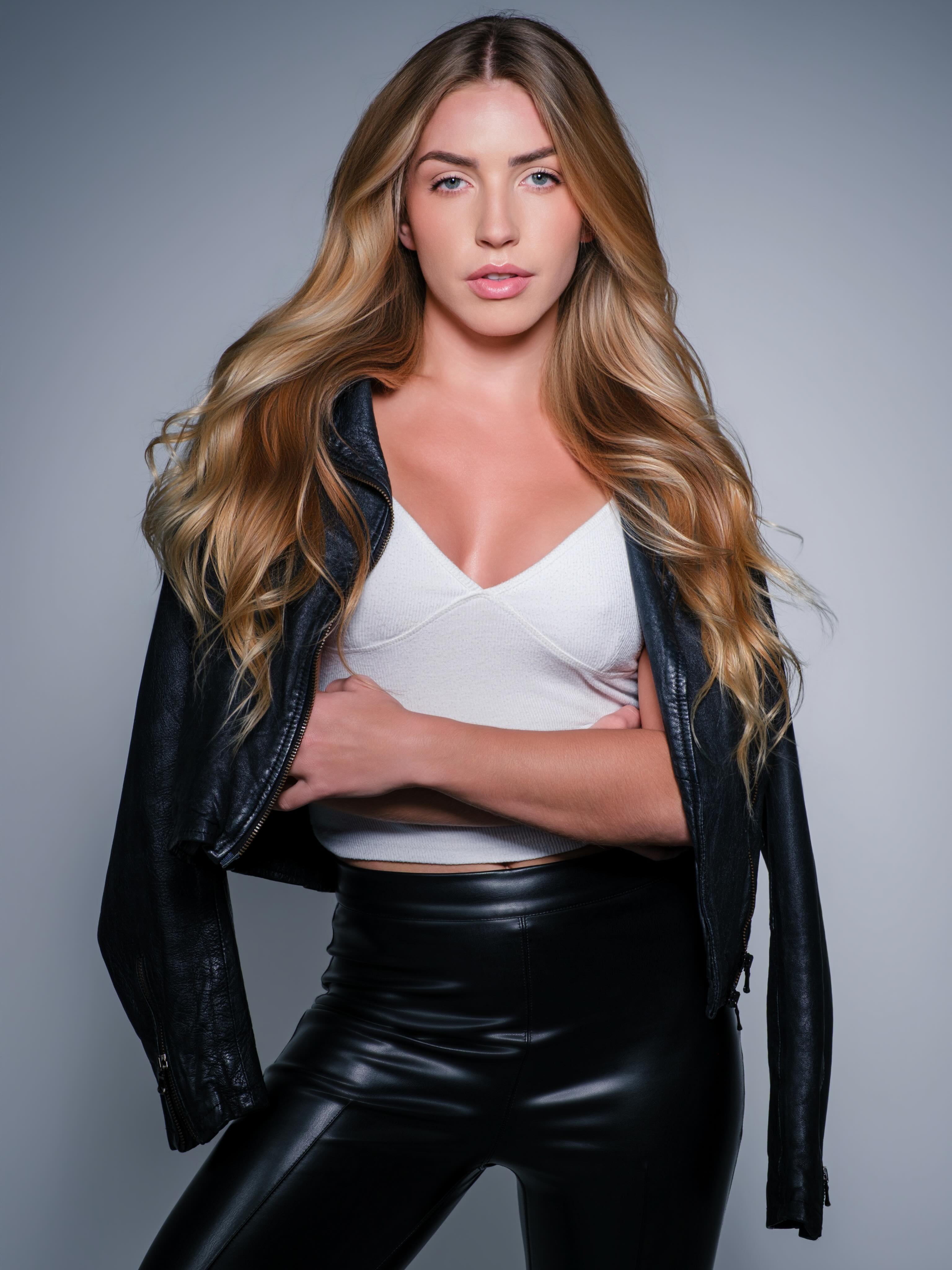 Nicole W studio portrait