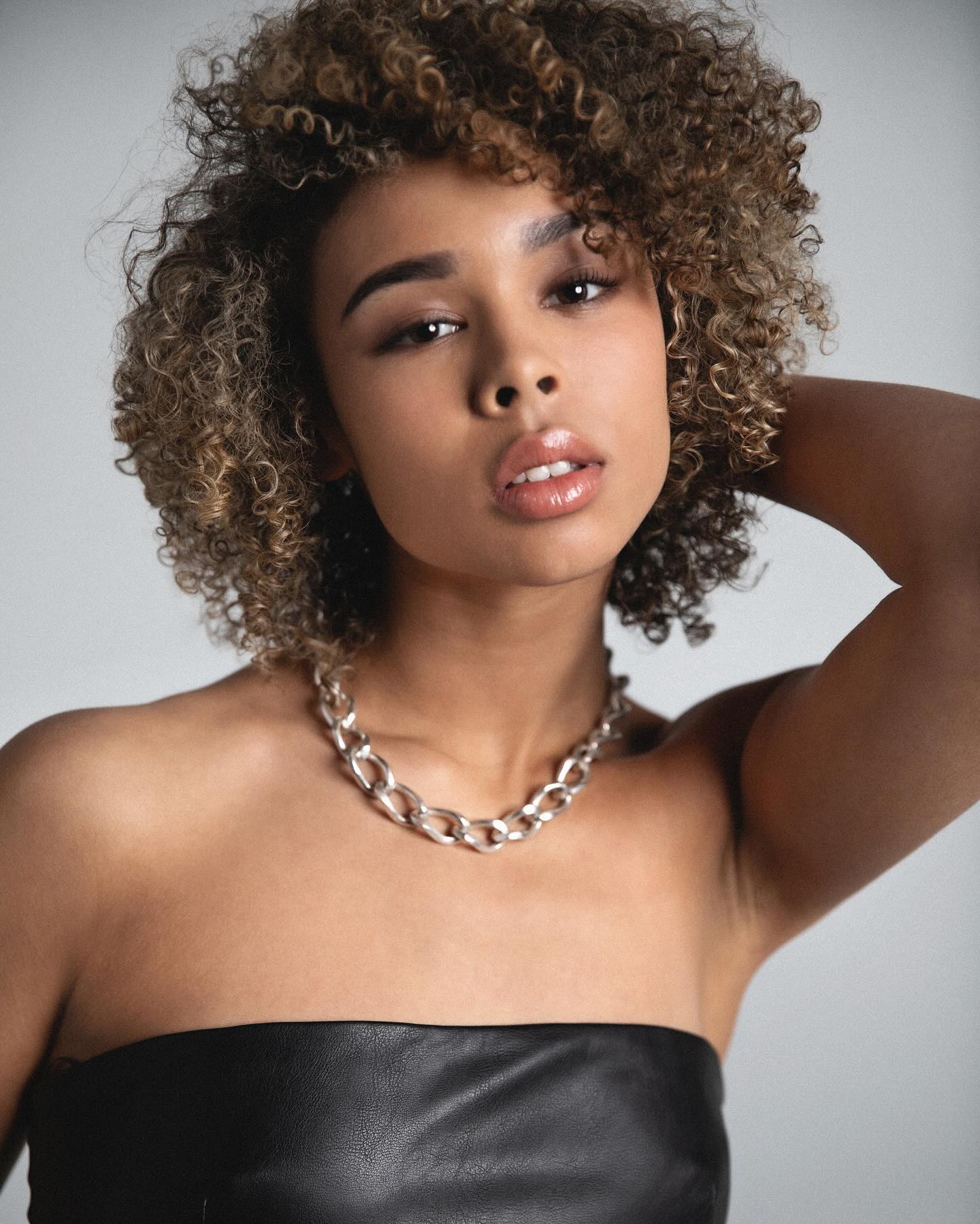 Talia headshot